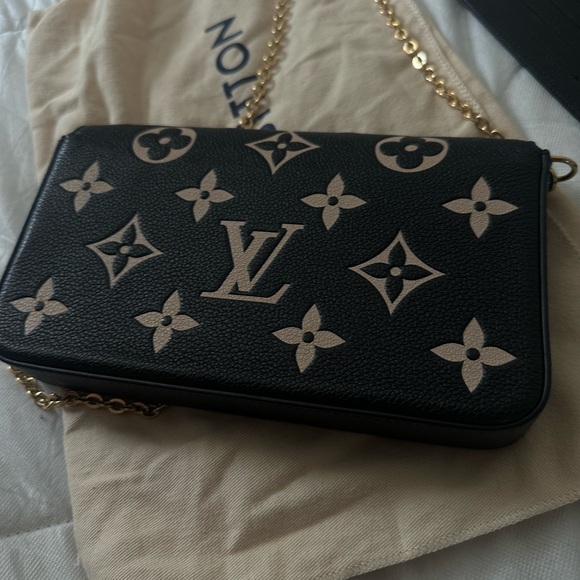 Louis Vuitton Félicie Pochette Monogram Empreinte Leather - Picture 9 of 10